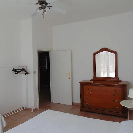 Apartment S241 - Sirolo, Bilocale Completamente Ristrutturato *